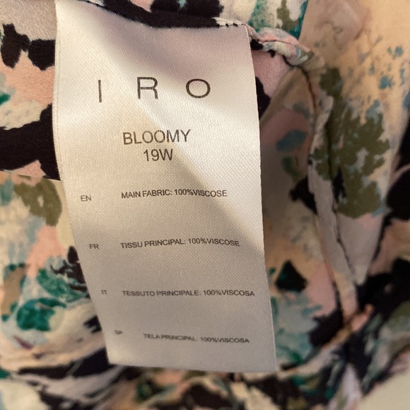 IRO Paris, 40, “bloomy” wrap dress, beautiful floral pattern!Needs small repair - Picture 9 of 12
